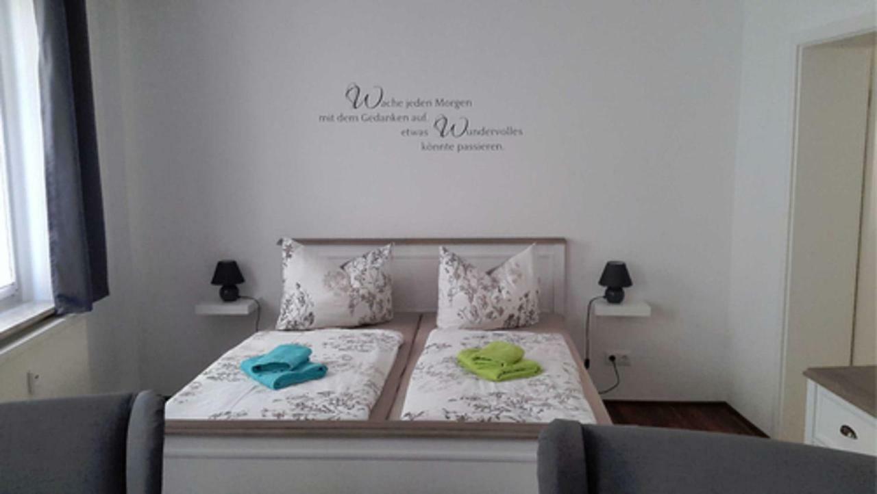 Ferienwohnungen Haus Sarah เซนฟ์เทนแบร์ก ภายนอก รูปภาพ